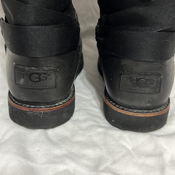 UGG 16 Inch Boot - Picture 4 of 9
